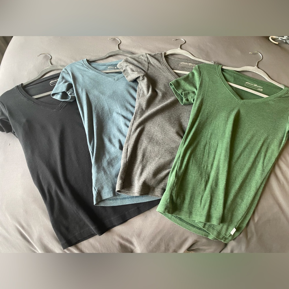 Set of 4 size Small Eddie Bauer v-neck tshirts